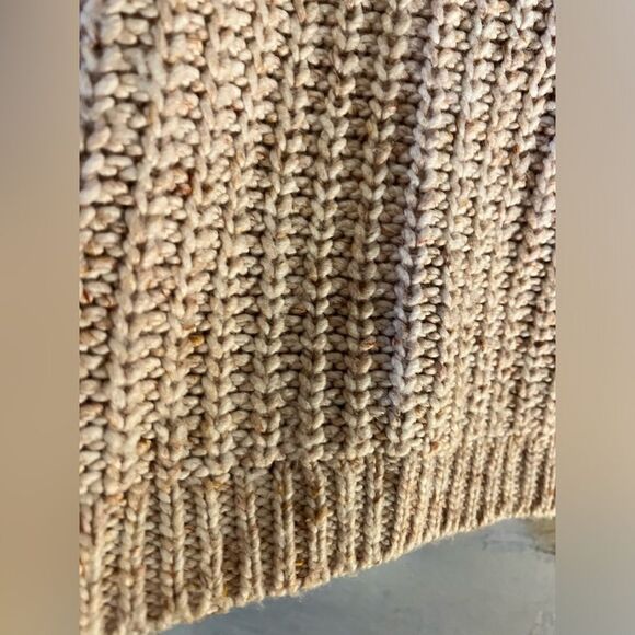 J Crew NWOT Crew Neck Sweater oatmeal S - Picture 4 of 6